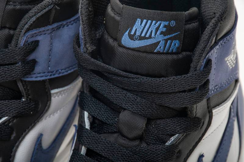 Air Jordan 1 Retro High Blue Moon