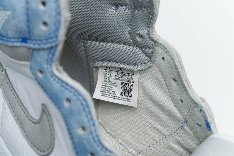 Air Jordan 1 Retro High OG Hyper Royal