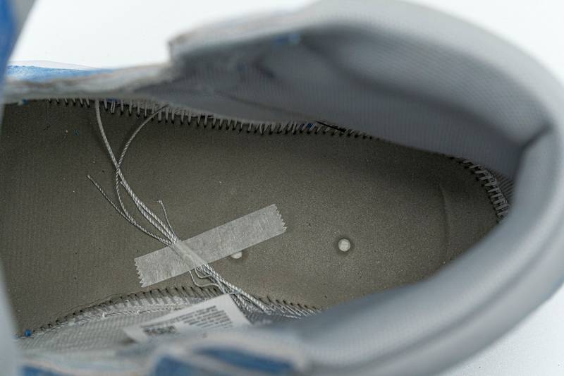 Air Jordan 1 Retro High OG Hyper Royal