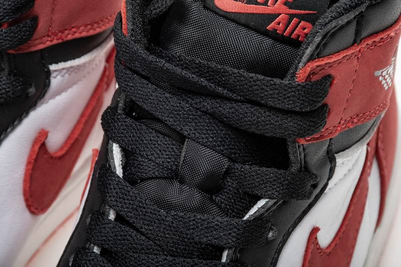 Air Jordan 1 Retro High Track Red