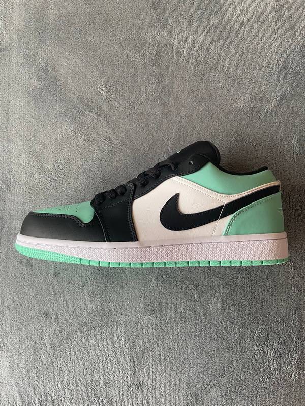 Air Jordan 1 Retro Low Chicago