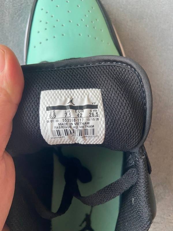 Air Jordan 1 Retro Low Chicago