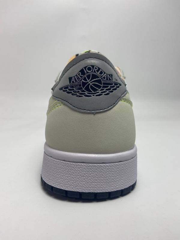 Air Jordan 1 Retro Low White Ghost Green Black ​