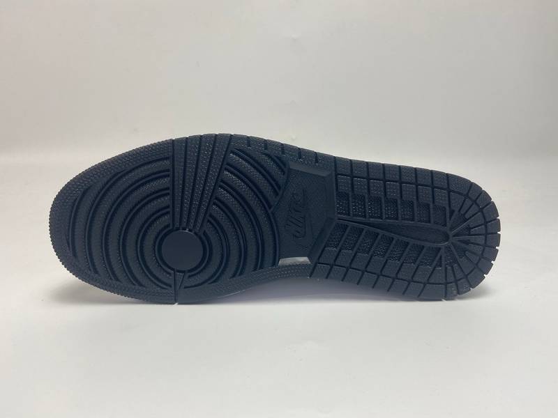 Air Jordan 1 Retro Low White Ghost Green Black ​