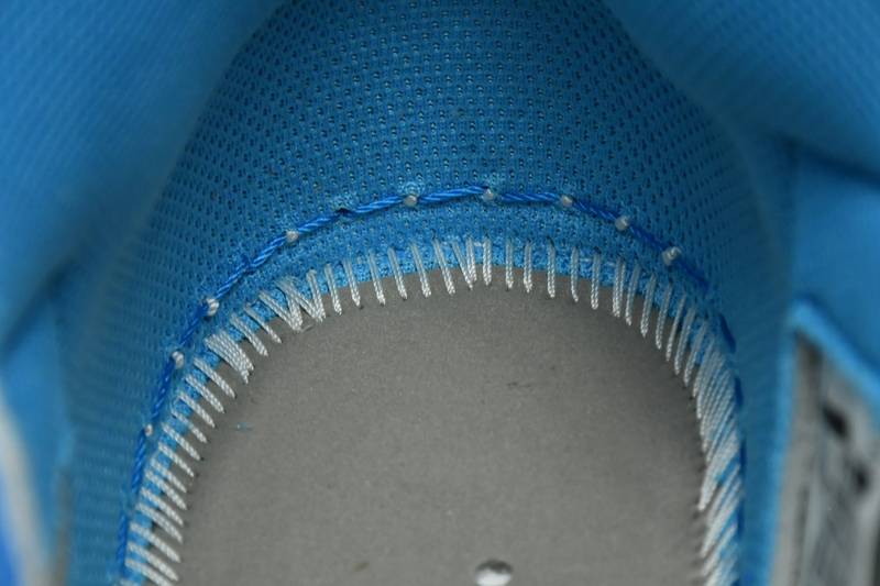 Air Jordan 1 Retro UNC