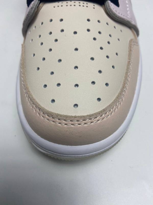 Air Jordan 1 Zoom CMFT Easter (W)​