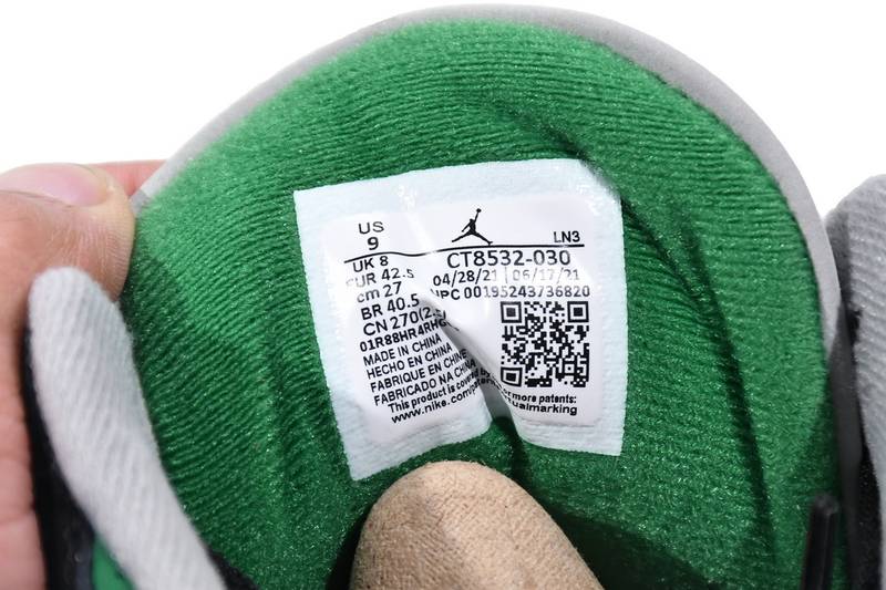 Air Jordan 3 Retro Pine Green