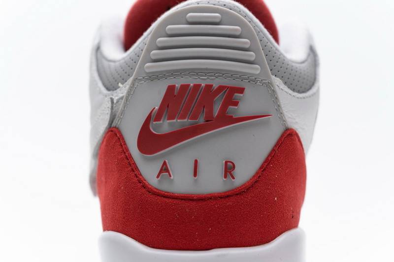 Air Jordan 3 Retro Tinker Air Max 1 University Red
