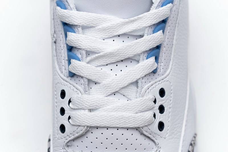 Air Jordan 3 Retro UNC