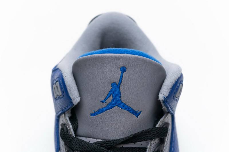 Air Jordan 3 Retro Varsity Royal