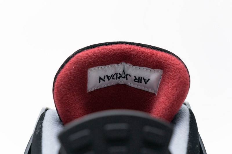 Air Jordan 4 Retro Bred
