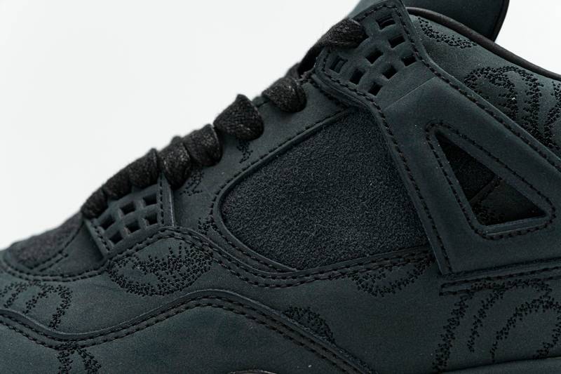 Air Jordan 4 Retro Kaws Black