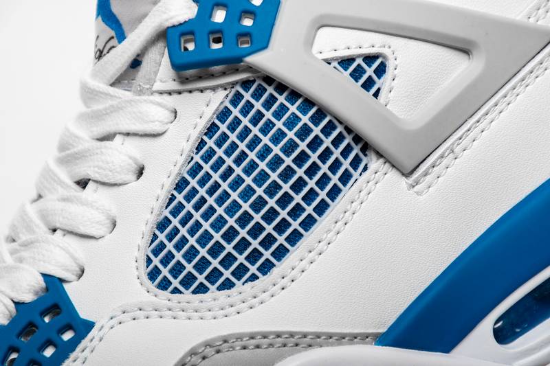 Air Jordan 4 Retro Military Blue