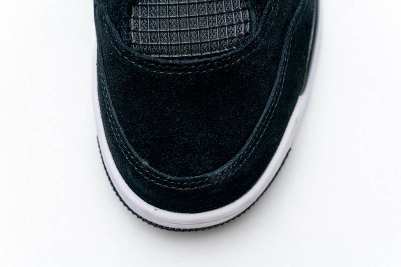 Air Jordan 4 Retro Royalty