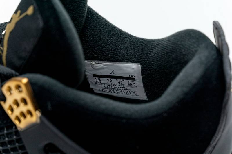 Air Jordan 4 Retro Royalty