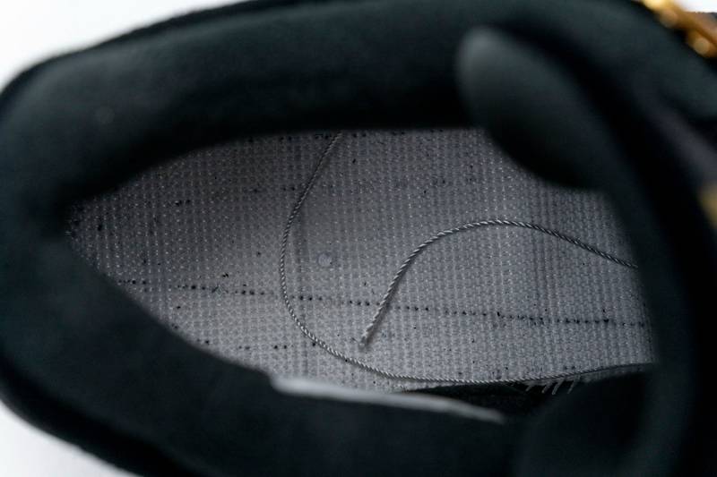 Air Jordan 4 Retro Royalty