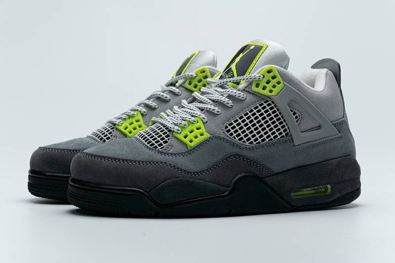 Air Jordan 4 Retro SE 95 Neon