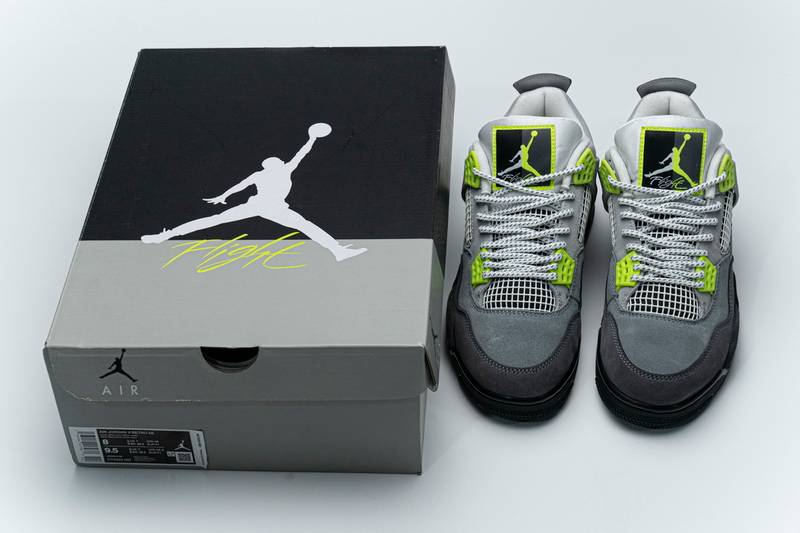 Air Jordan 4 Retro SE 95 Neon