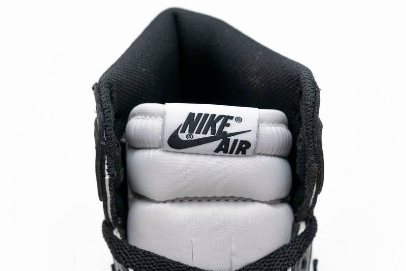 Jordan 1 Retro Black White