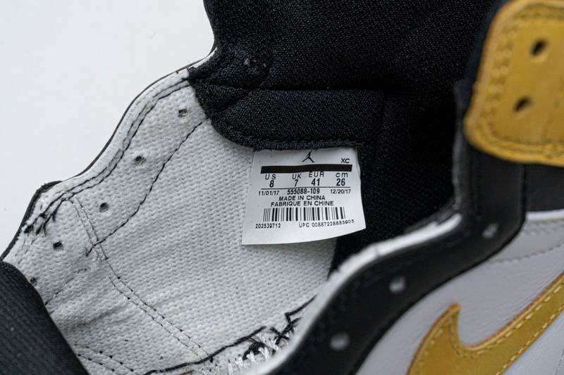 Jordan 1 Retro High Yellow Ochre