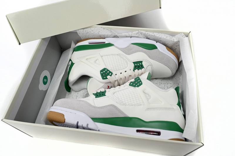 Jordan 4 Retro SB Pine Green