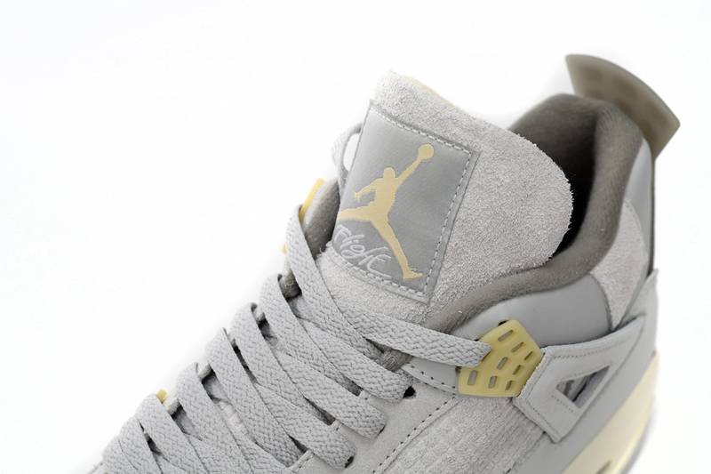 Jordan 4 Retro SE Craft Photon Dust