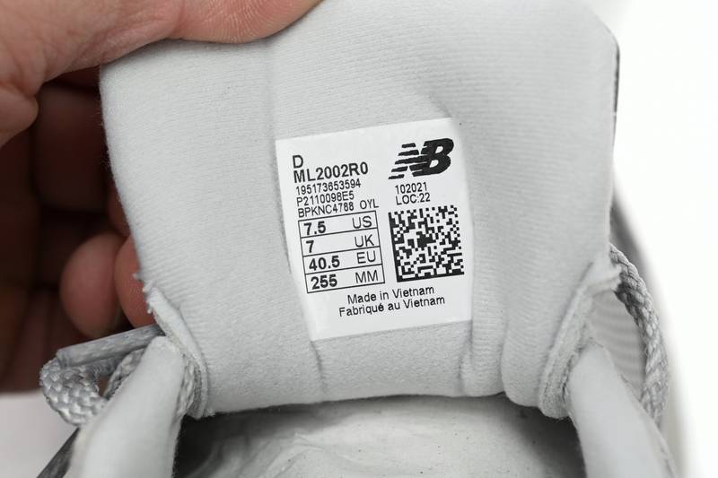 New Balance 2002R Cloud Grey