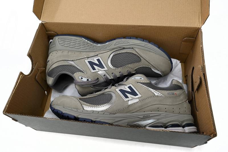 New Balance 2002R Golden Ash