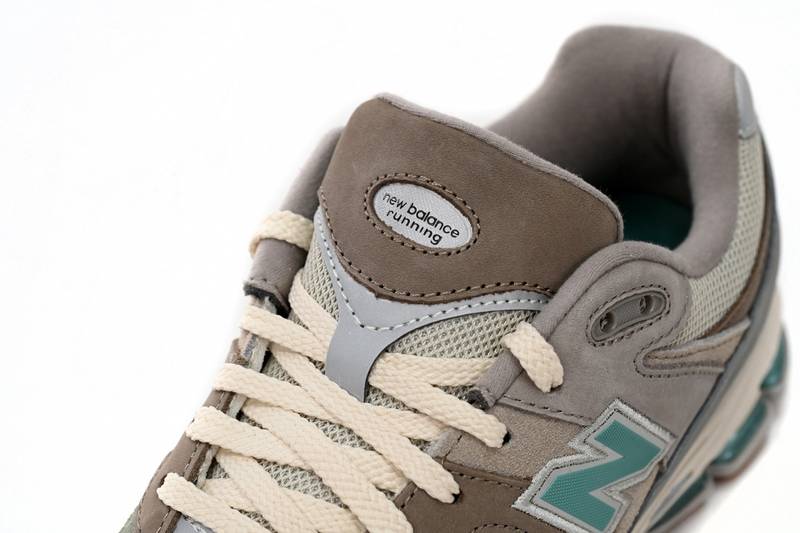 New Balance 2002R Oasis