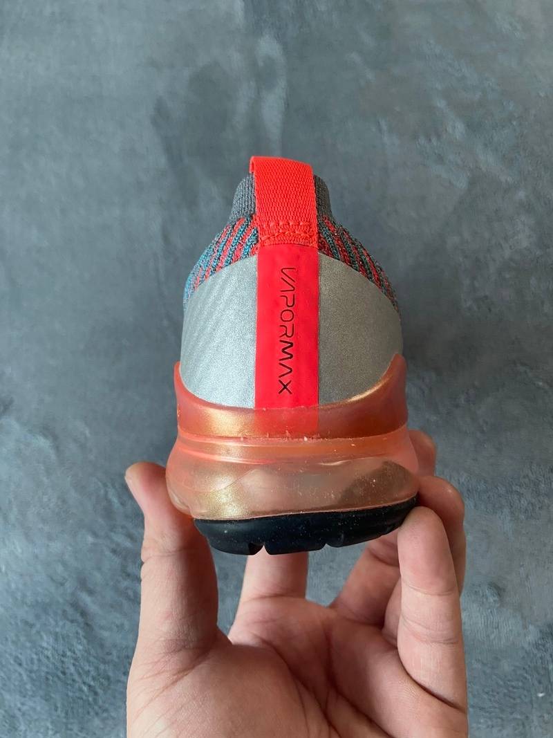 Nike Air VaporMax Flyknit 3 Flash Crimson (W)