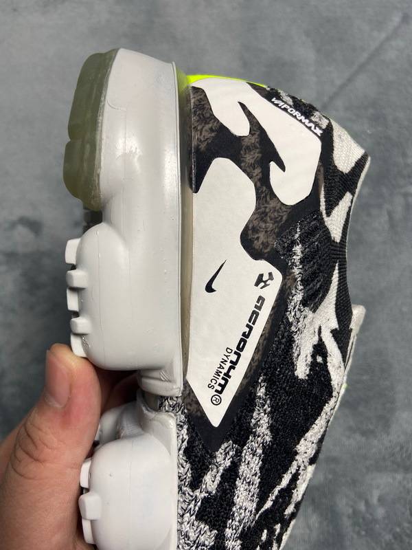 Nike Air VaporMax Moc 2 Acronym Light Bone​
