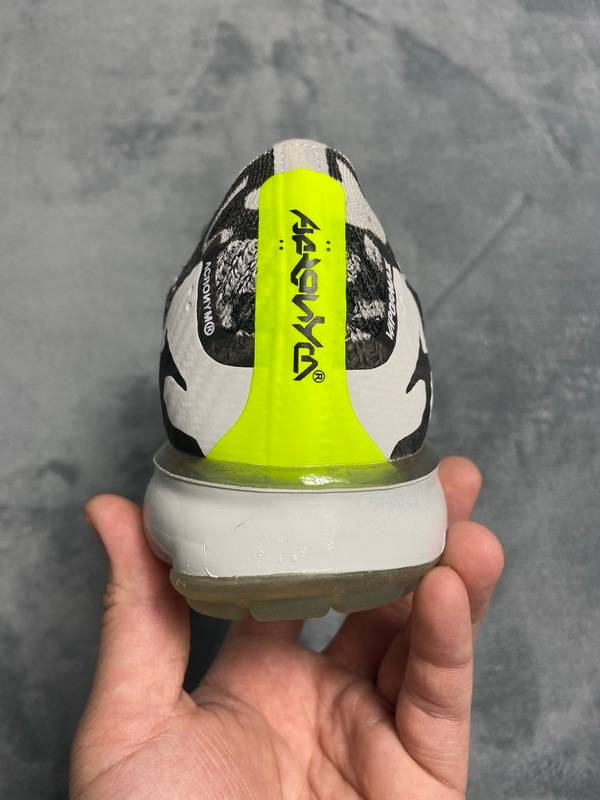 Nike Air VaporMax Moc 2 Acronym Light Bone​