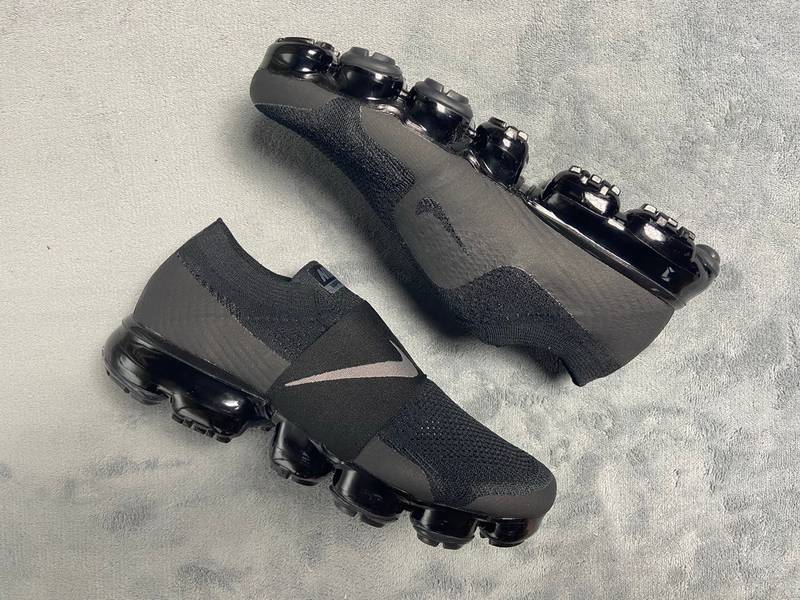 Nike Air VaporMax Moc Triple Black