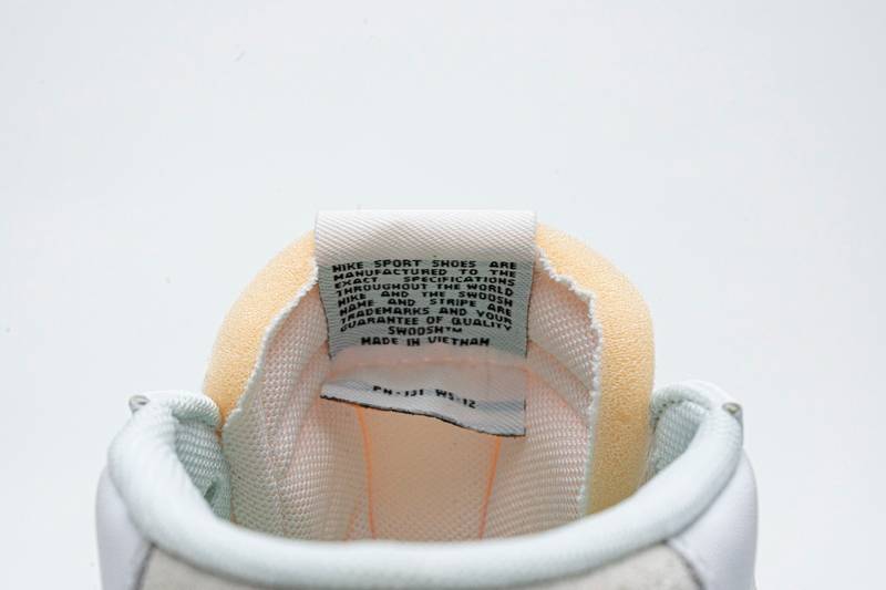 Nike Blazer Mid 77 Vintage “Reverse Logo​