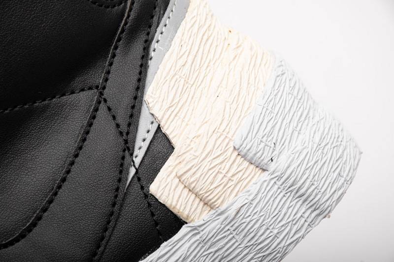 Nike Blazer Mid sacai Black Grey