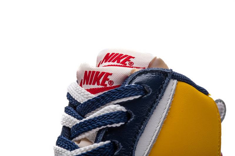 Nike Blazer Mid sacai Snow Beach