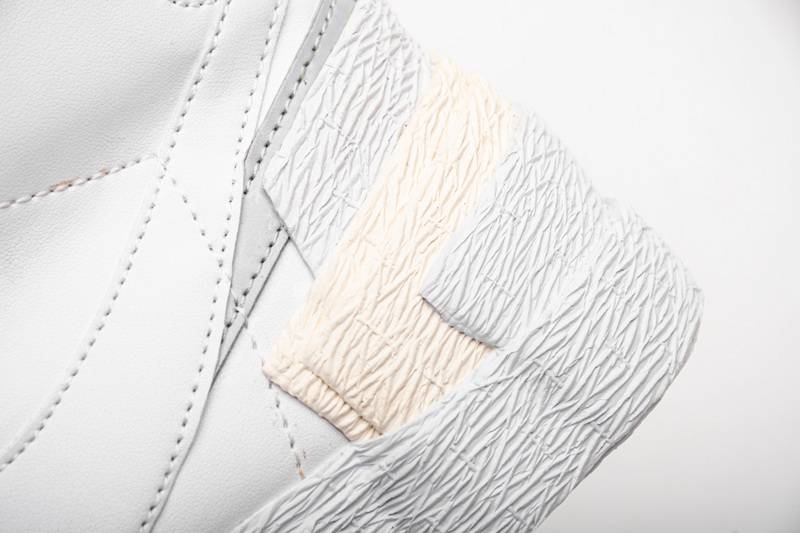 Nike Blazer Mid sacai White Grey