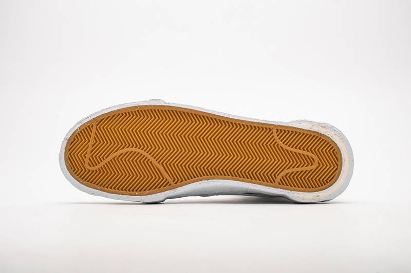 Nike Blazer Mid sacai White Grey