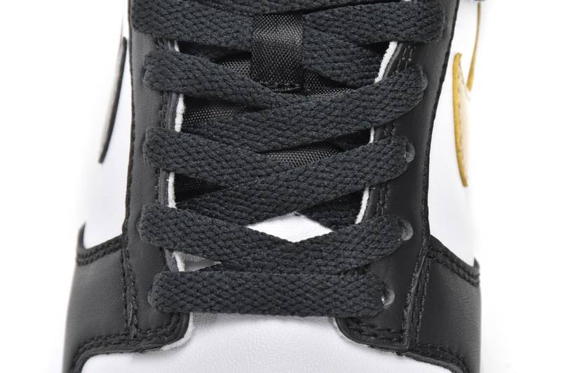 Nike Dunk Low Black White Metallic