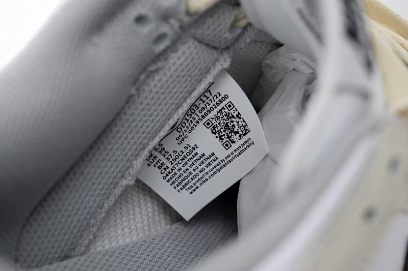 Nike Dunk Low Flowering Messenger