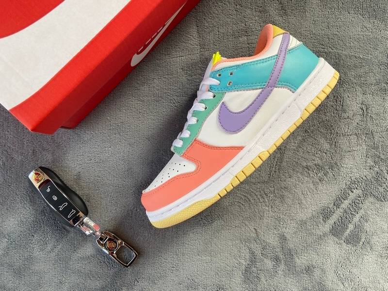 Nike Dunk Low Light Soft Pink