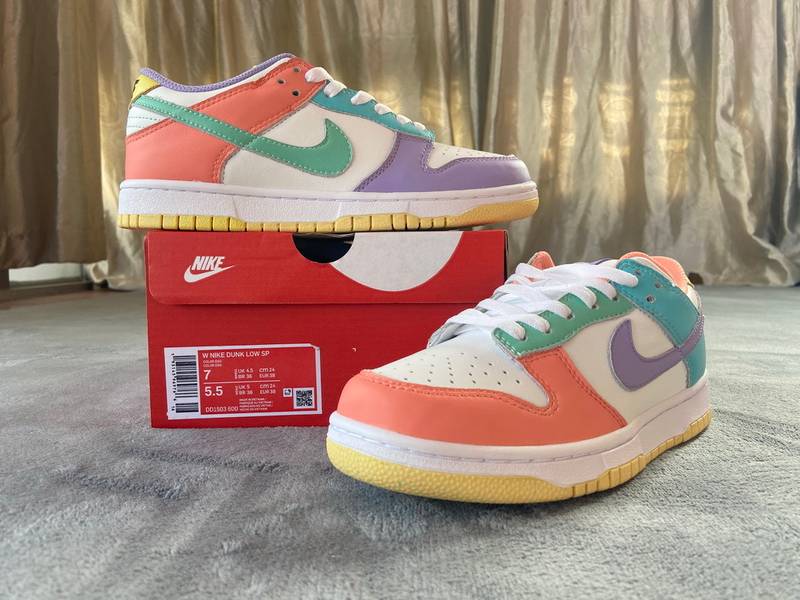 Nike Dunk Low Light Soft Pink