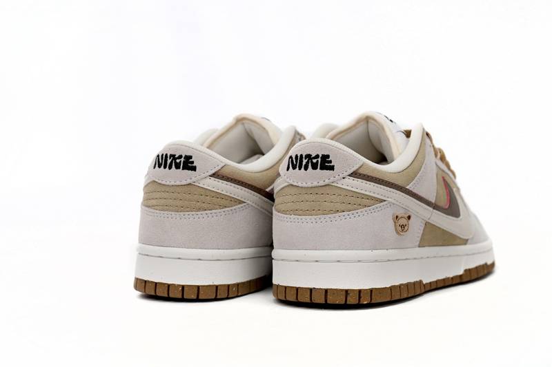 Nike Dunk Low SE ‘’85‘Jenny Bakery