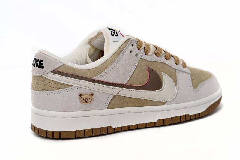 Nike Dunk Low SE ‘’85‘Jenny Bakery
