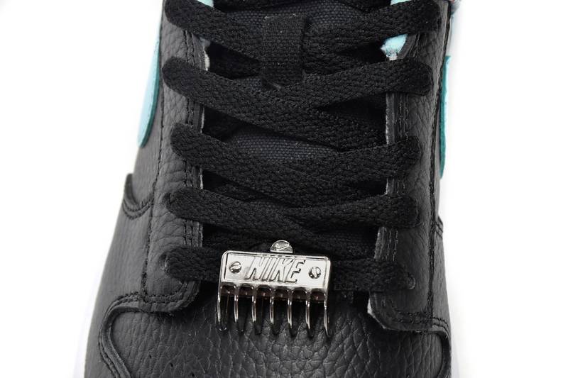 Nike Dunk Low SE Barber Shop Black