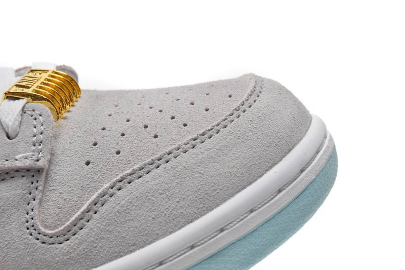 Nike Dunk Low SE Barber Shop Grey