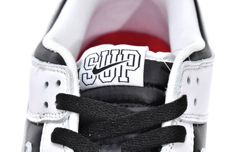 nike dunk low S*p*e black white