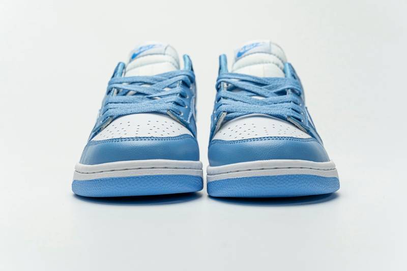 Nike Dunk Low UNC (2021)