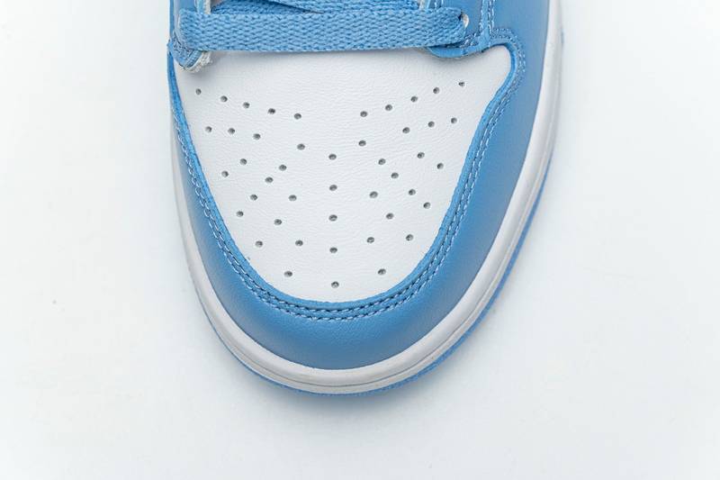 Nike Dunk Low UNC (2021)