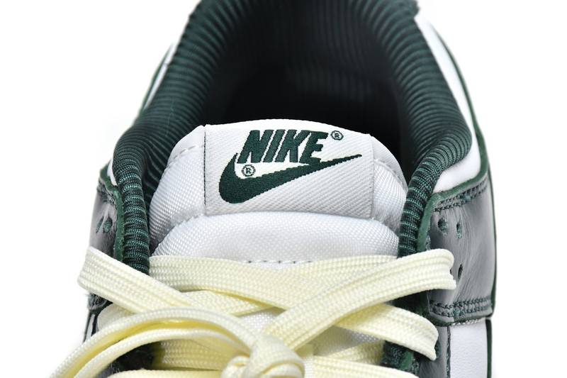 Nike Dunk Low Vintage Green
